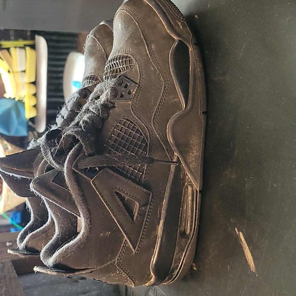 Boys shoes